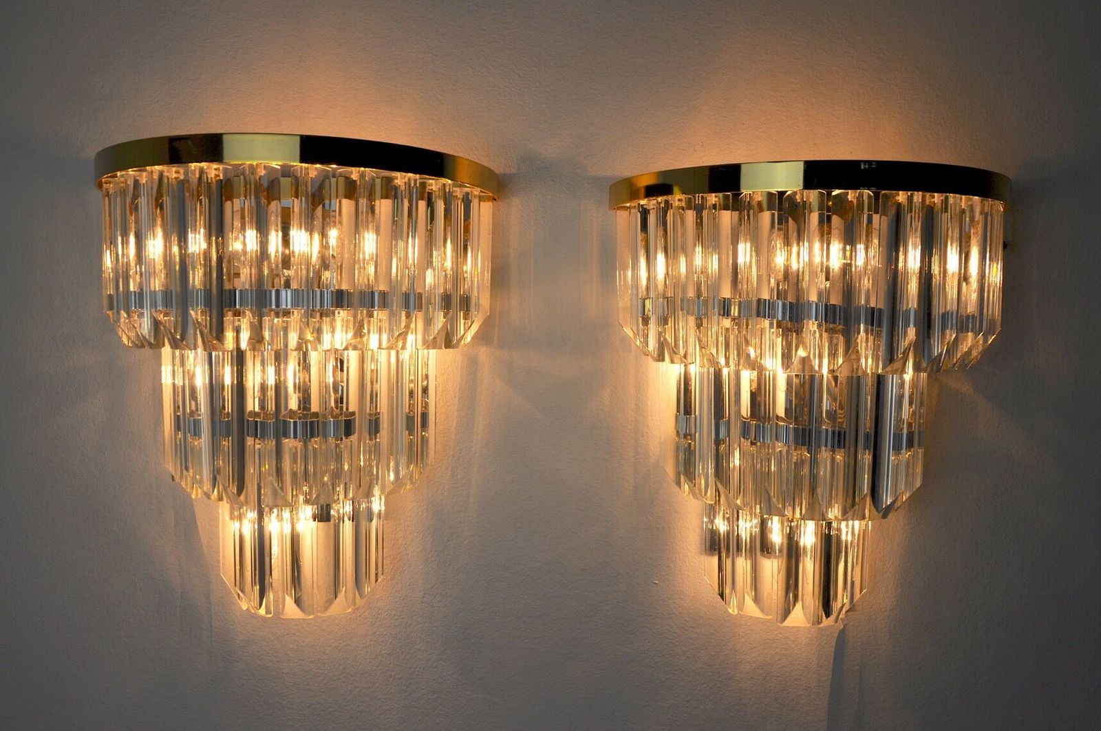 Pair Of Venini Wall Lamps, 3 Levels, Triedri Crystals Italy 1970 photo for sale