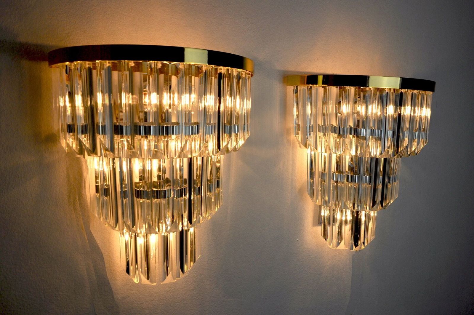 Pair Of Venini Wall Lamps, 3 Levels, Triedri Crystals Italy 1970 photo 2642.0