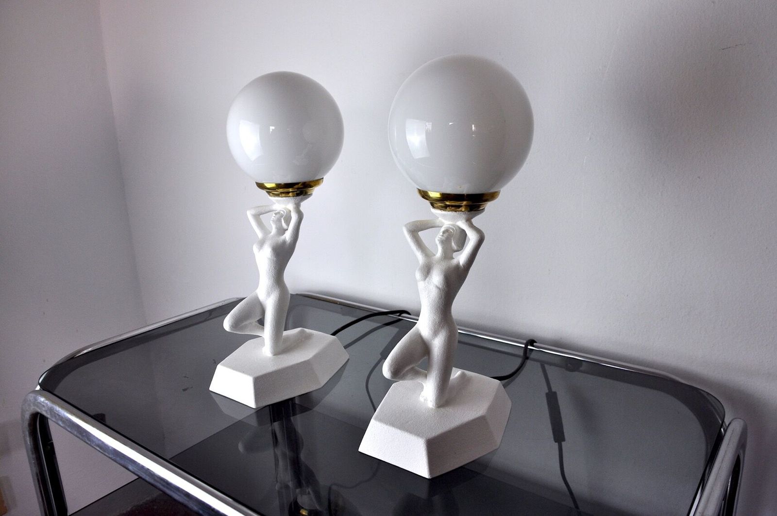 Pair Of Lamps "Woman With The Ball" By Onices Eth 1980 photo for sale