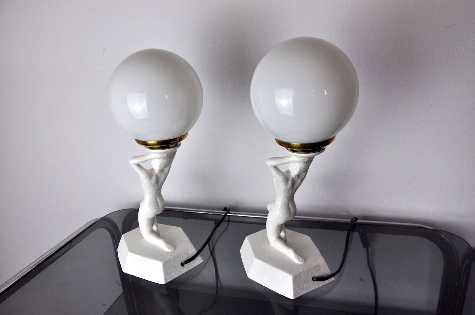 Pair Of Lamps "Woman With The Ball" By Onices Eth 1980 photo vinterior