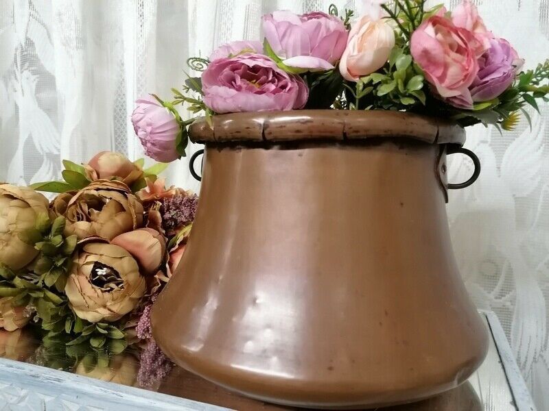 Heavy Vintage Quality French Hammered Copper Pot/Cauldron Planter photo for sale