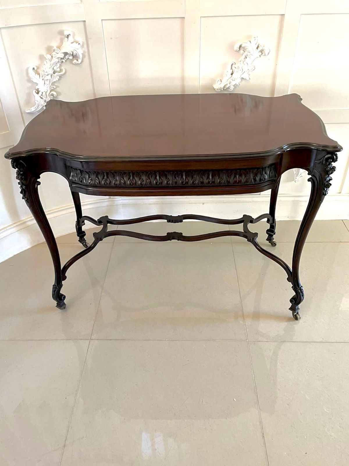 Outstanding Quality Antique Victorian Carved Mahogany Freestanding Centre Table photo vinterior