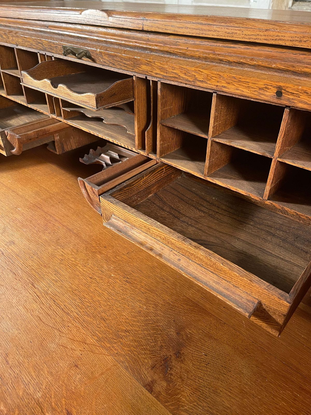 photo furniture Rare Antique American Cutler & Sons Roll Top Oak Desk Circa 1880