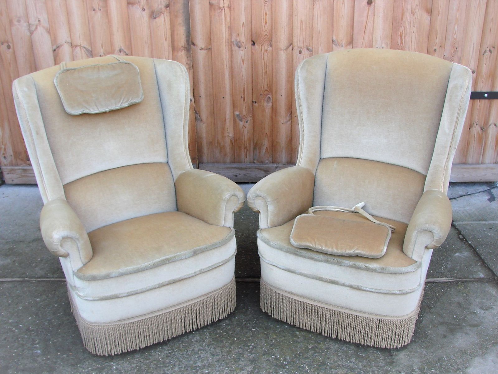429.0 A Pair Of Uszak Armchairs , 70s photo