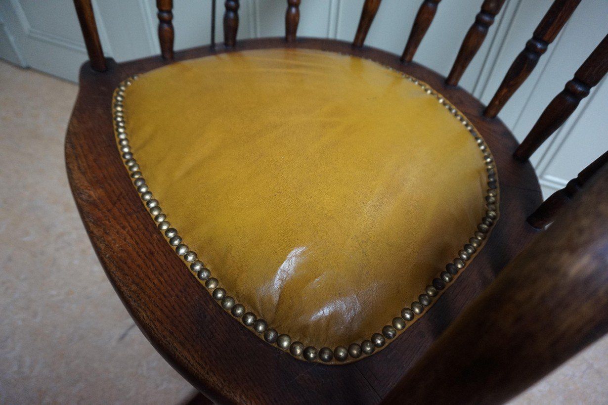 1180.0 19th Century American Oak Revolving Library Armchair photo