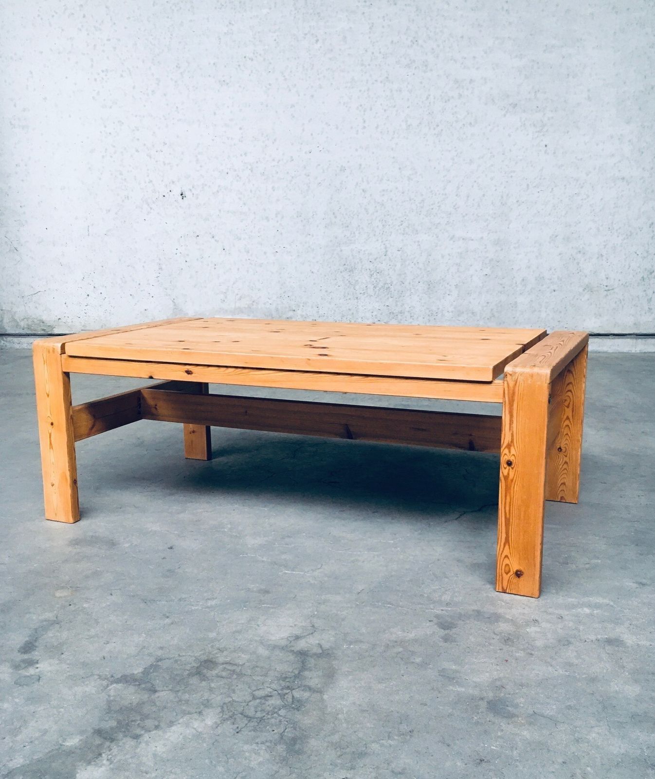 Scandinavisch Modern Design Salontafel Van Massief Grenenhout, Denemarken, Ca. Jaren 1970 photo Meubels