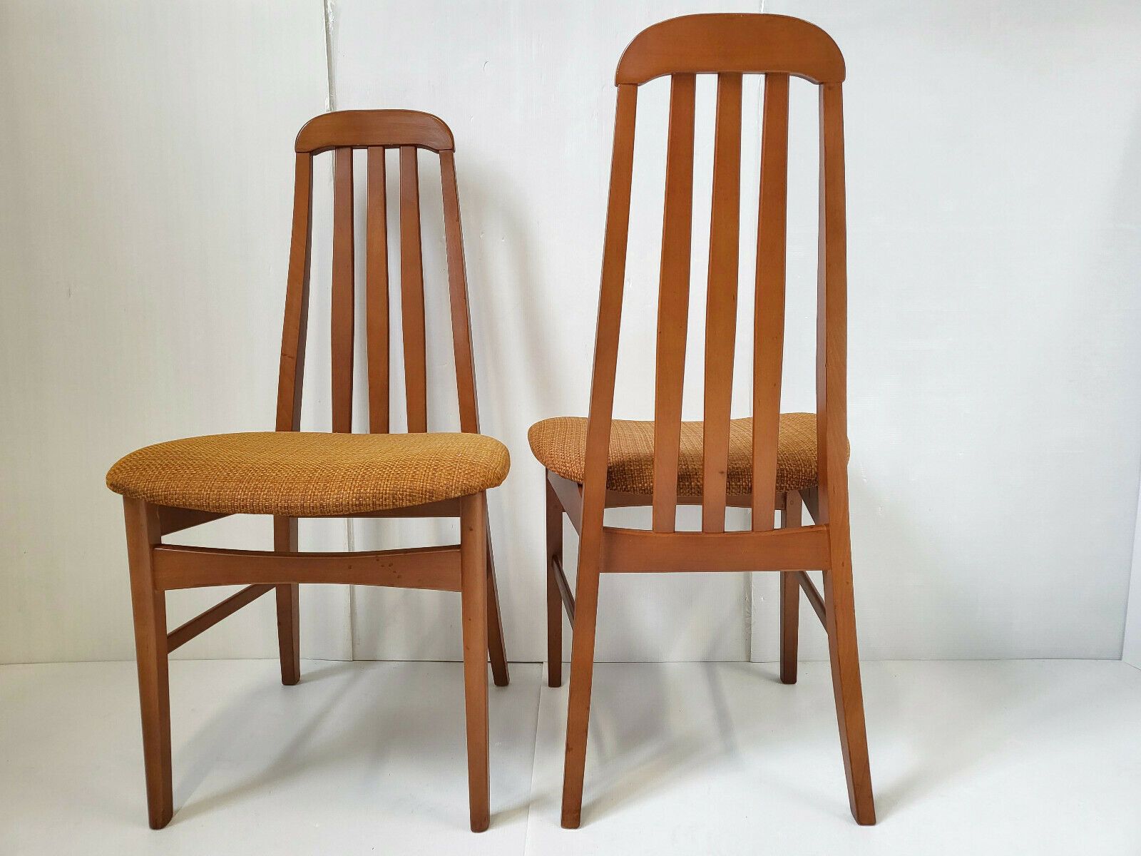 Set Van 4 Vintage Stoelen Uit De Jaren 1970 – Jentique, Scandinavische Stijl, Tweed En Hout photo 563.0