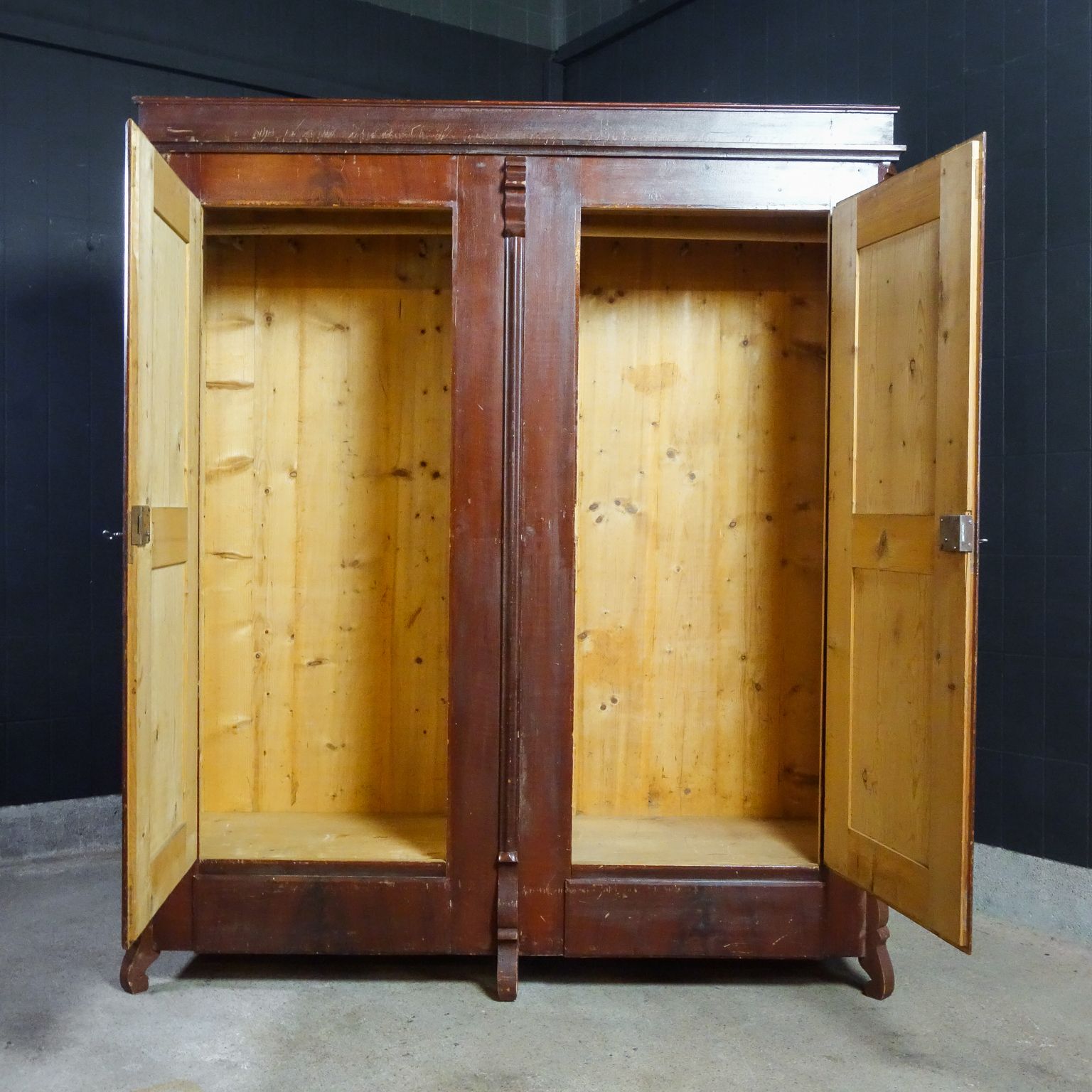 Brocante Tweedeurskast – Patina – Begin 1900 photo vinterior