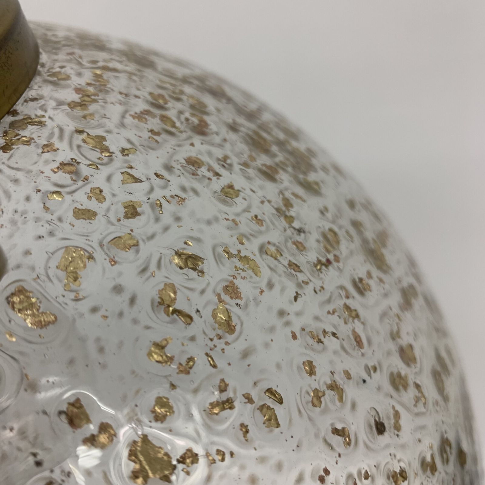 Mid Century Design Glazen Bolhanglamp Met Goudvlokken, Jaren 1970 photo furniture