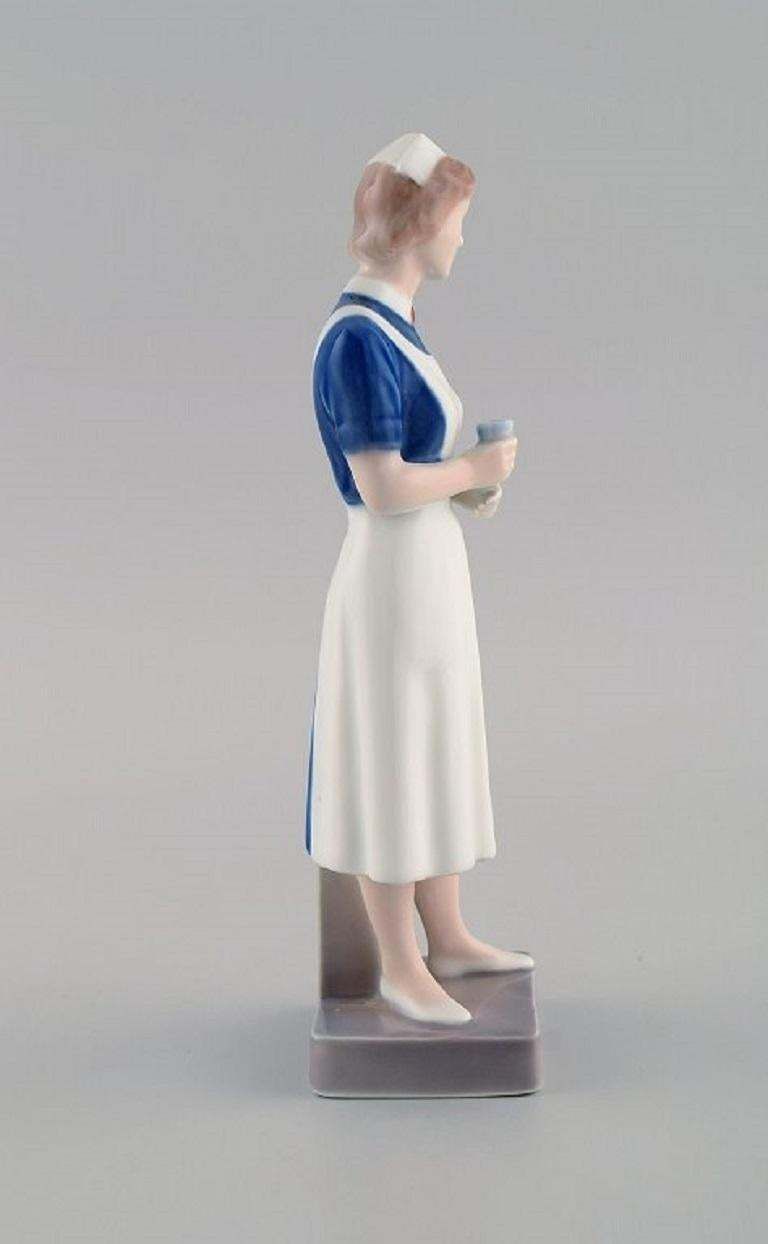 Royal Copenhagen Porcelain Figurine, Nurse, Dated 1969 1974 photo vinterior
