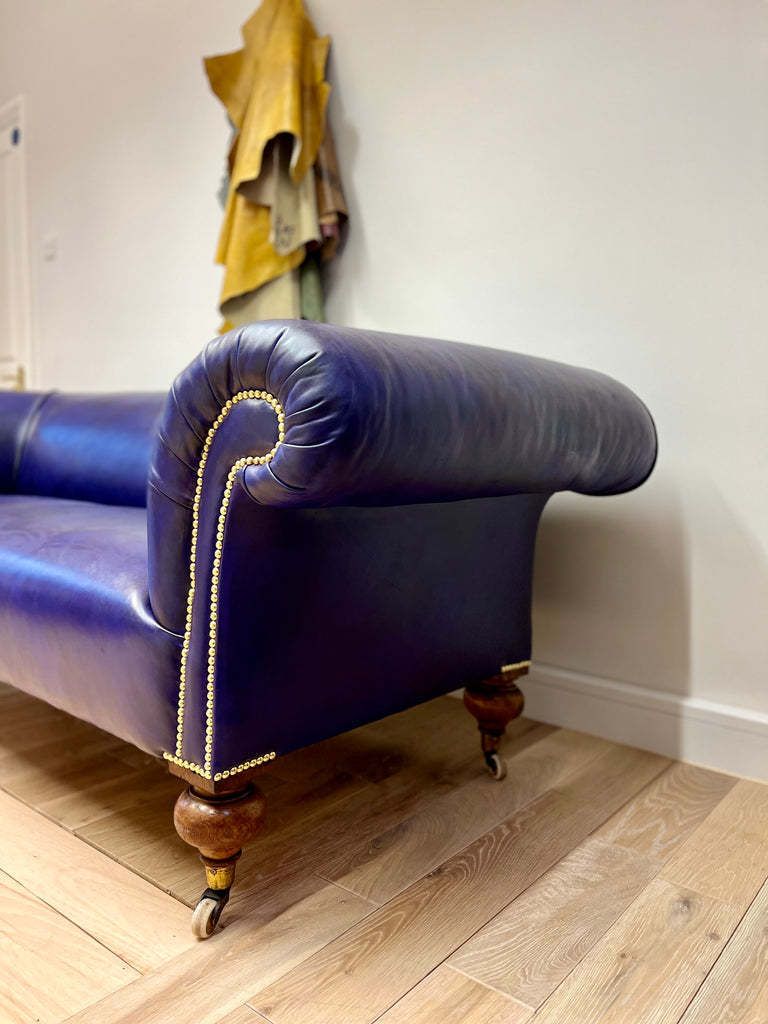 19thc Victorian Chesterfield Sofa   Fully Restored In Our Hand Dyed Leathers In Amethyst photo vinterior