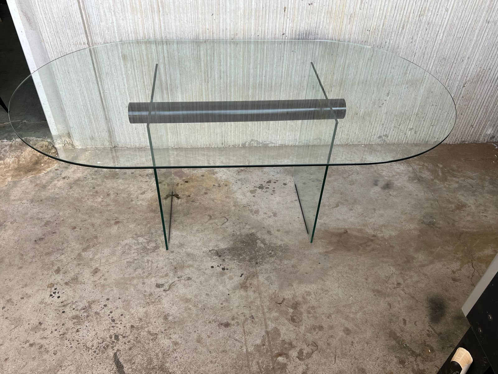Table à manger mid-century modern en verre, pieds en verre, dans le style Pace photo vinterior