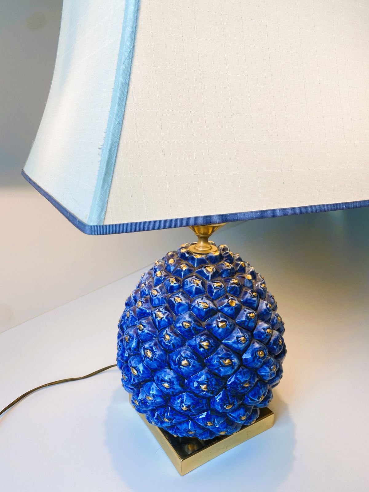 photo for sale Mid Century Italiaanse Keramische Ananаslamp