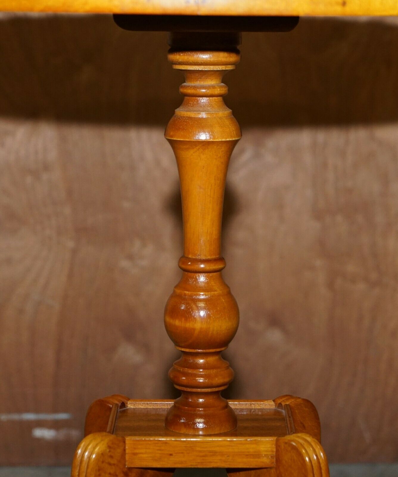 Sublime Mahogany Wood Beresford & Hicks Side End Lamp Table With Gallery Rail photo vintage