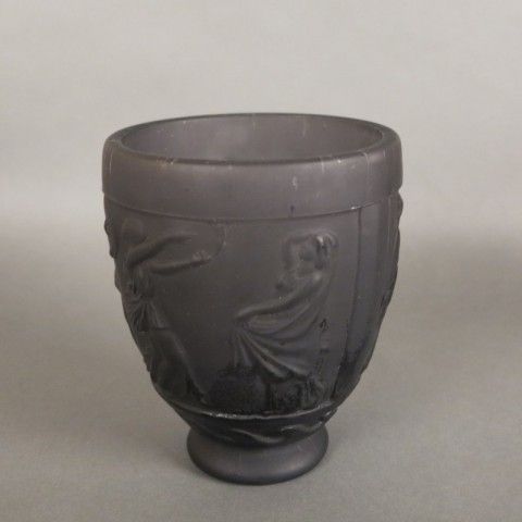 Art Nouveau Relief Glass Vase By Georges De Feure. France 1910 photo vinterior