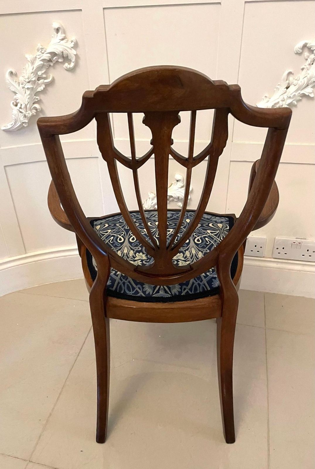 Fine Quality Antique Mahogany Inlaid Desk Chair photo 1285.0
