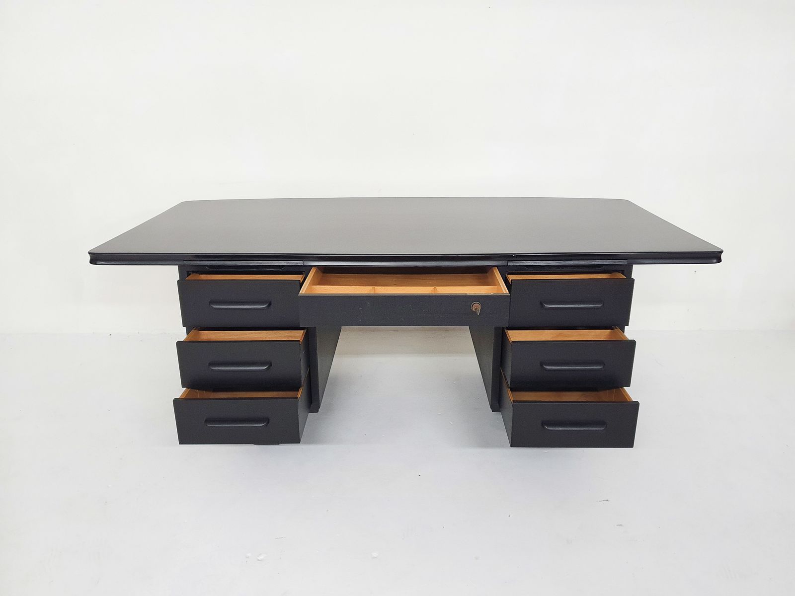 Groot Zwart Houten Directiebureau, Ca. Jaren 1960 photo for sale