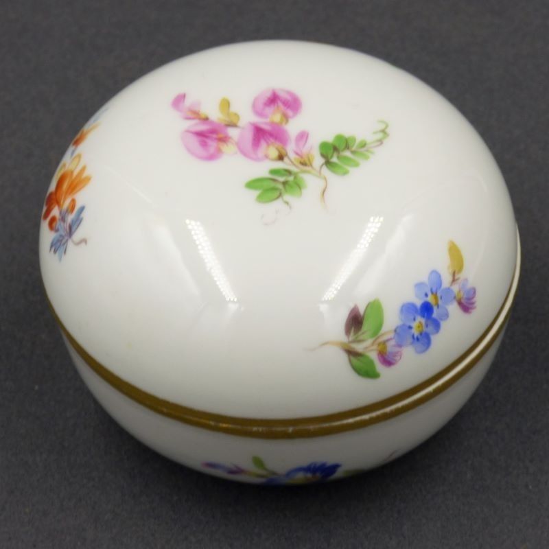 Porcelain Box With Fine Flower Painting By Meissen. 1900   1920 photo furniture