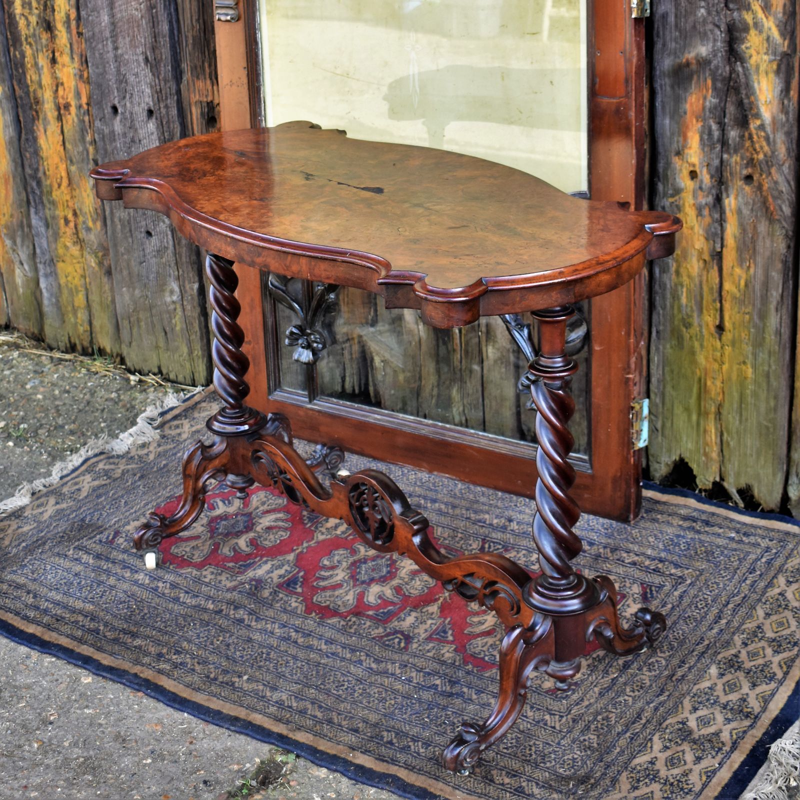 photo vinterior Antique Victorian Walnut Barley Twist Stretcher Lamp Table Side Sofa Console