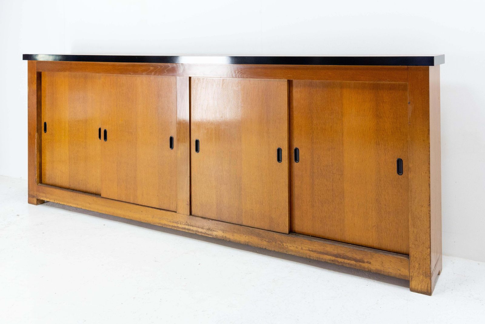 photo for sale Enfilade française quatre portes coulissantes en chêne, mid-century