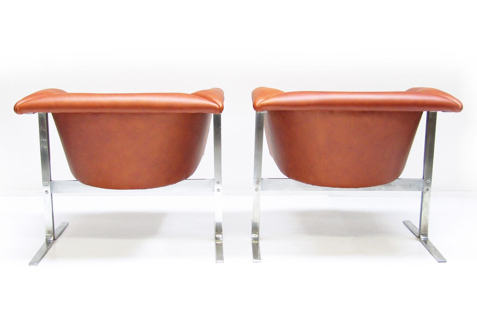 photo for sale Two Space Age "042" Chairs By Geoffrey Harcourt For Artifort