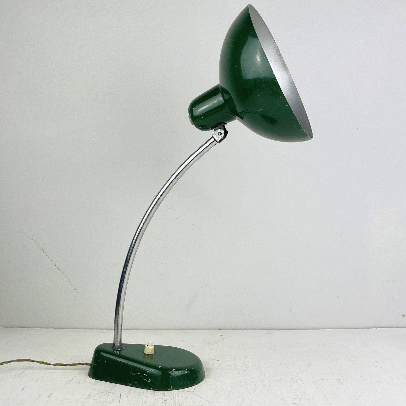 Mid Century Metal Desk Lamp Ministerial Lamp A.R. Torino Italy 1950s Green Office Table Lamp photo for sale