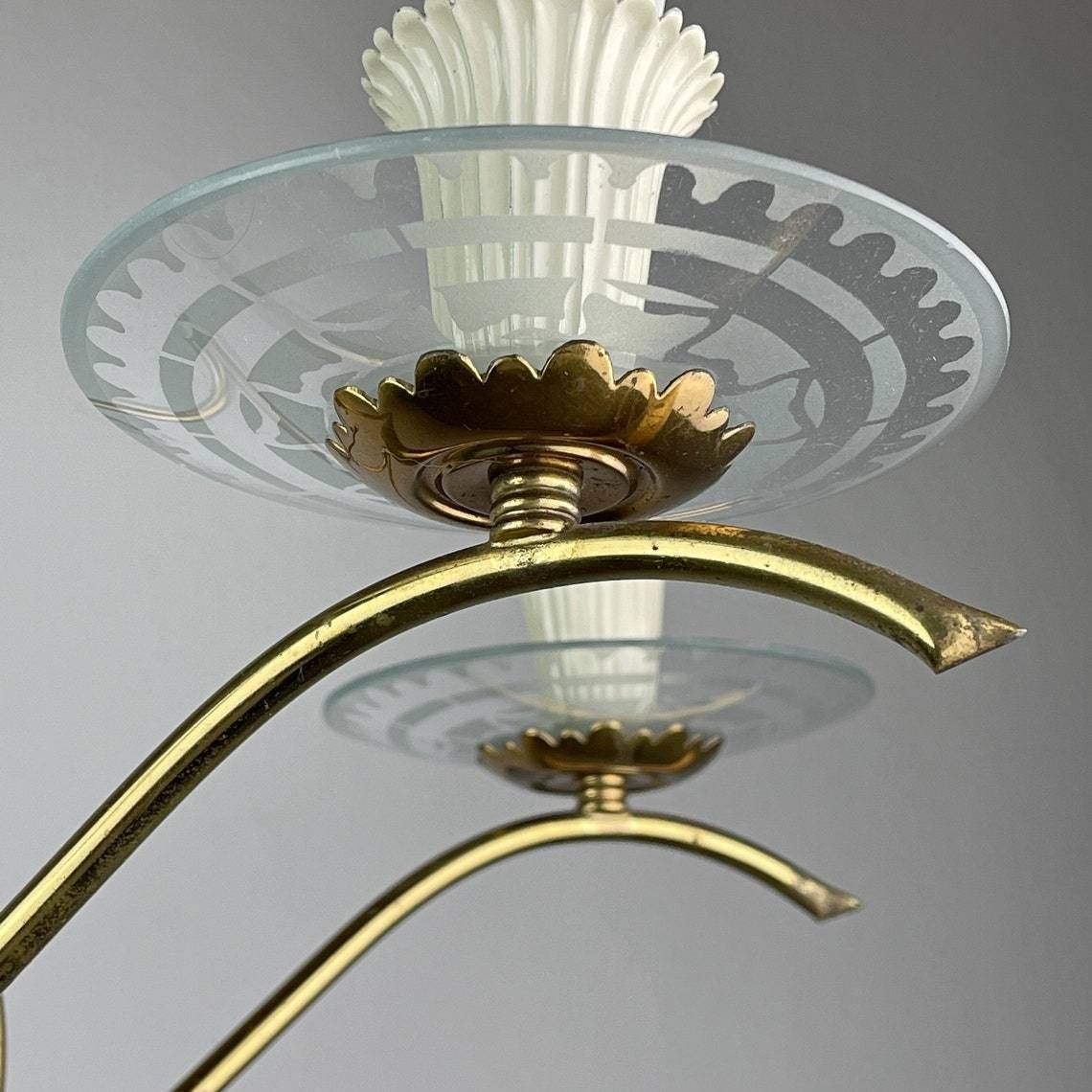 Mid Century Chandelier Spider Chandelier By Pietro Chiesa For Fontana Arte Italy 1940s Romantic Chandelier Brass And Glass Ceiling Light photo vintage