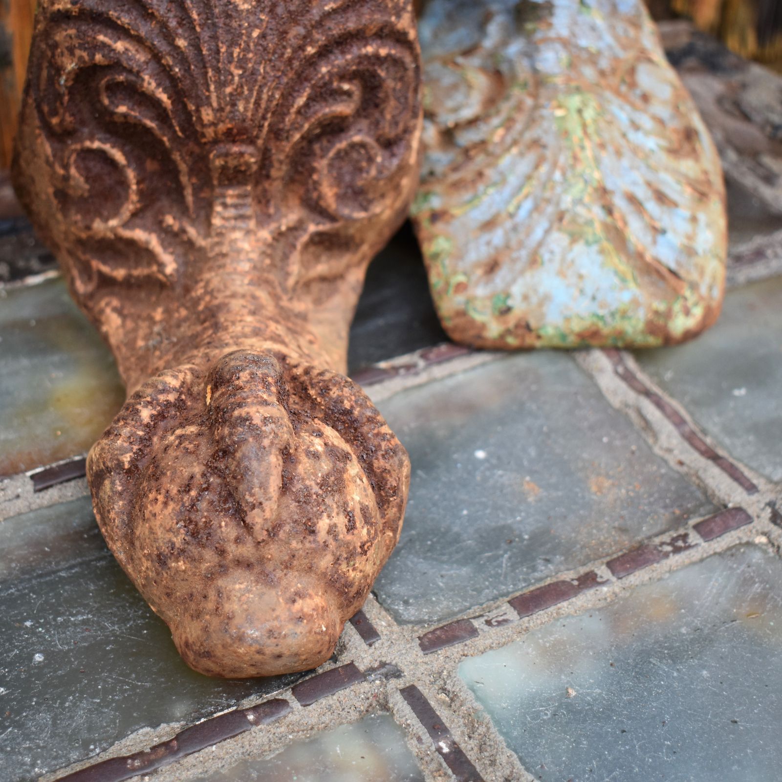 Antique Victorian Original Cast Iron Claw And Ball Feet Salvaged Roll Top Bath photo buy