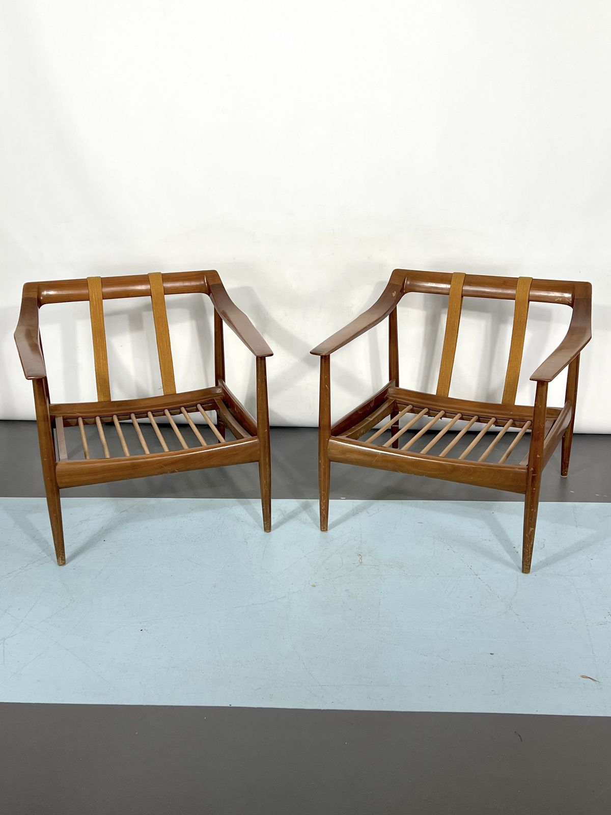 photo buy Mid Century Modern Pair Of Walter Knoll Armchairs Model 550 From 50s