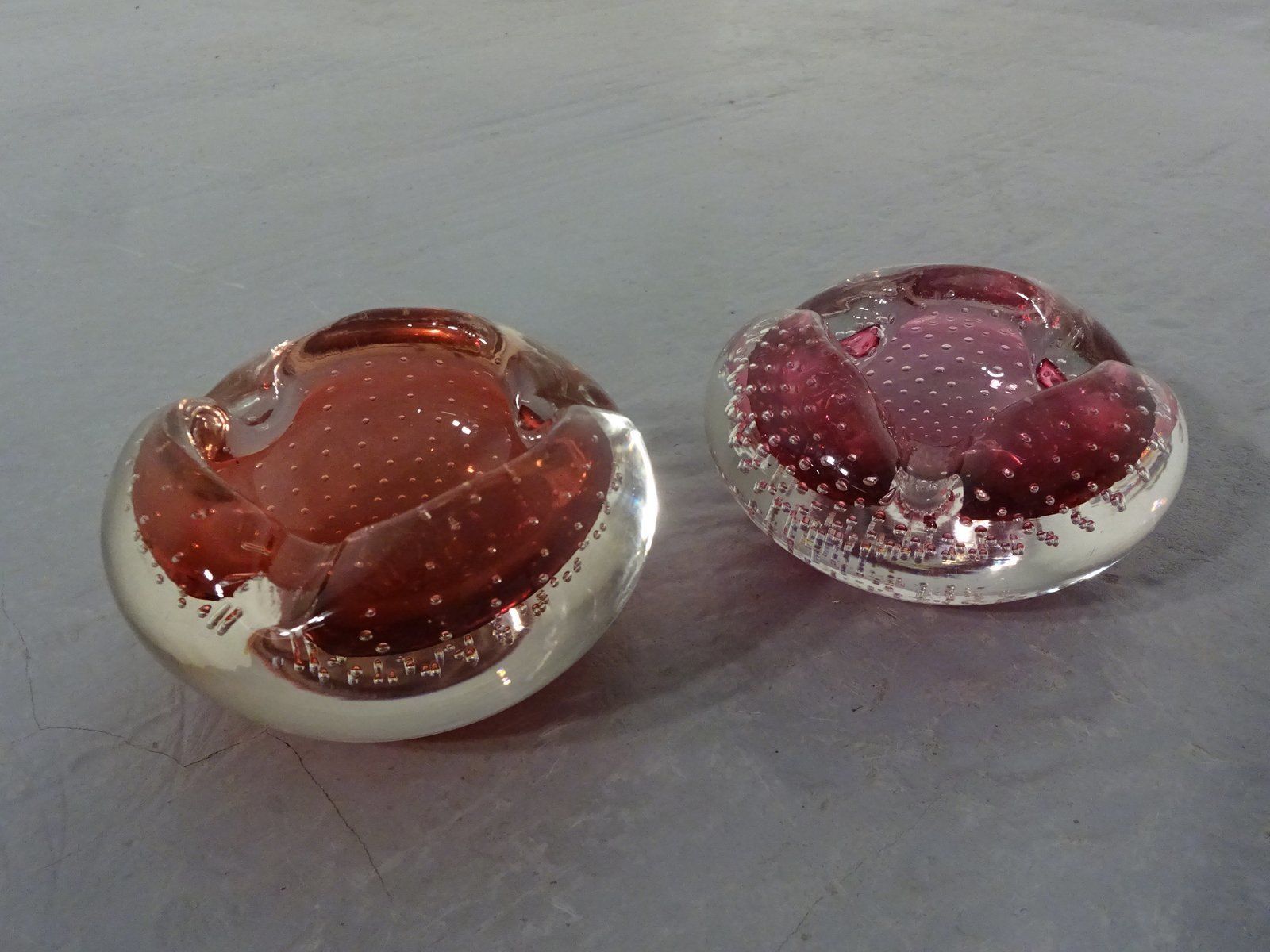 Italian Murano Glass Ashtrays, 1960s, Set Of 2 photo vinterior