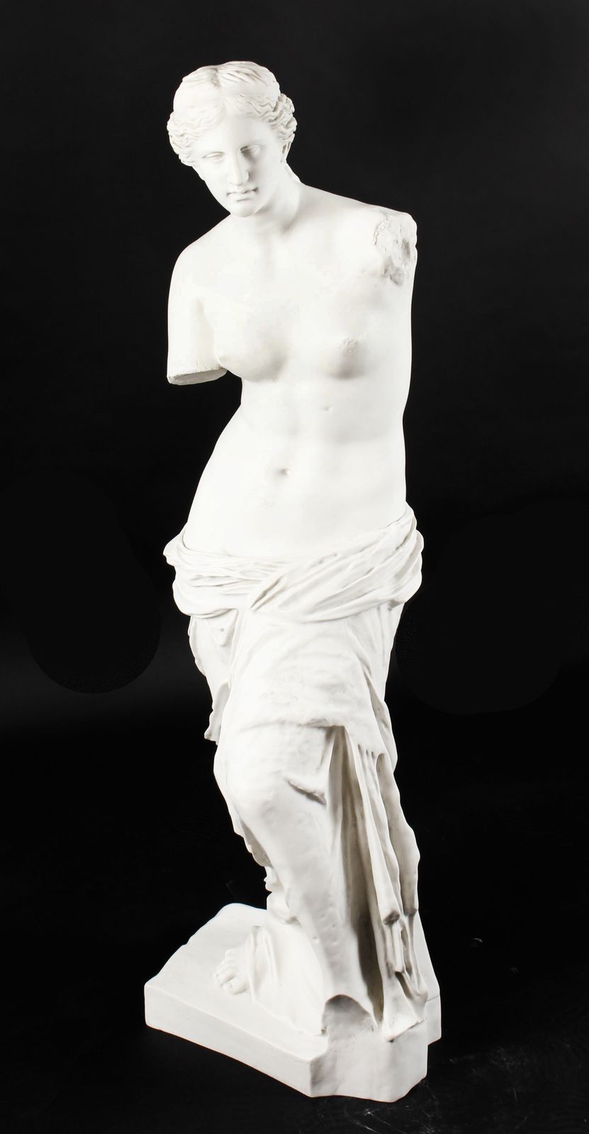 850.0 Stunning Composite Marble Statue Of Venus De Milo Late 20th Century photo