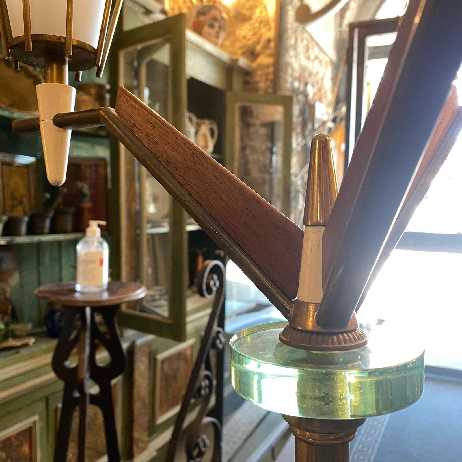 photo furniture 1960s Arredoluce Mid Century Modern Brass And Glass Floor Lamp