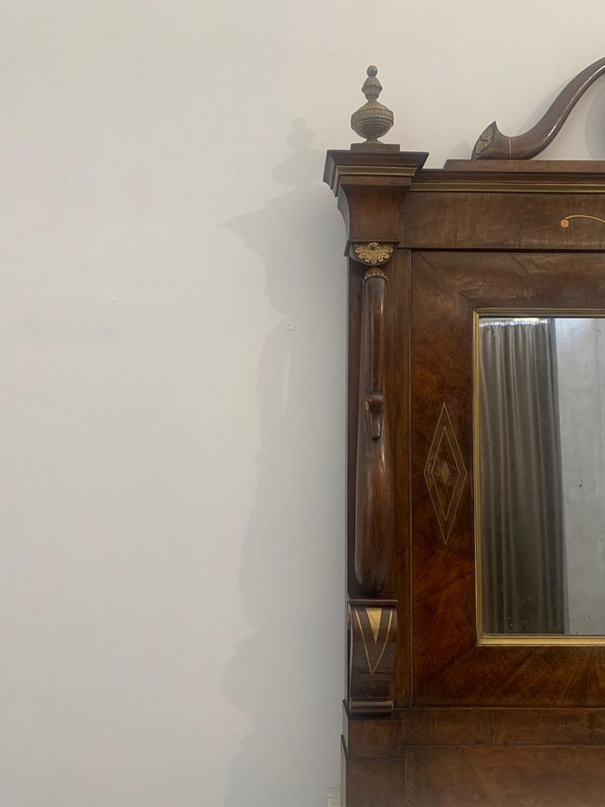 photo vinterior Console With Mirror In Walnut With Brass Inlays And Details, 18th Century