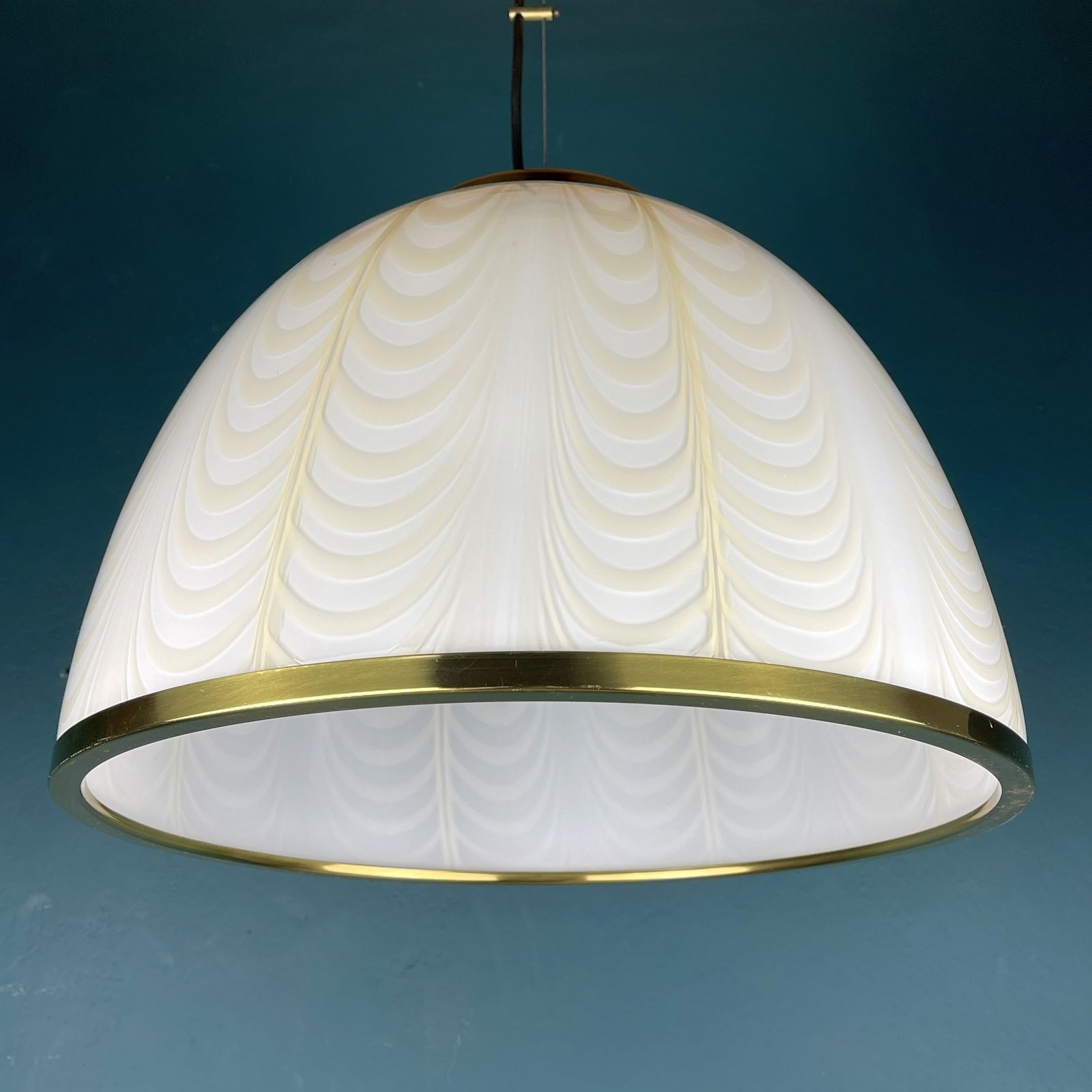 photo furniture Vintage White Murano Glass Pendant Lamp By F.Fabbian For Mazzega Italy 70s