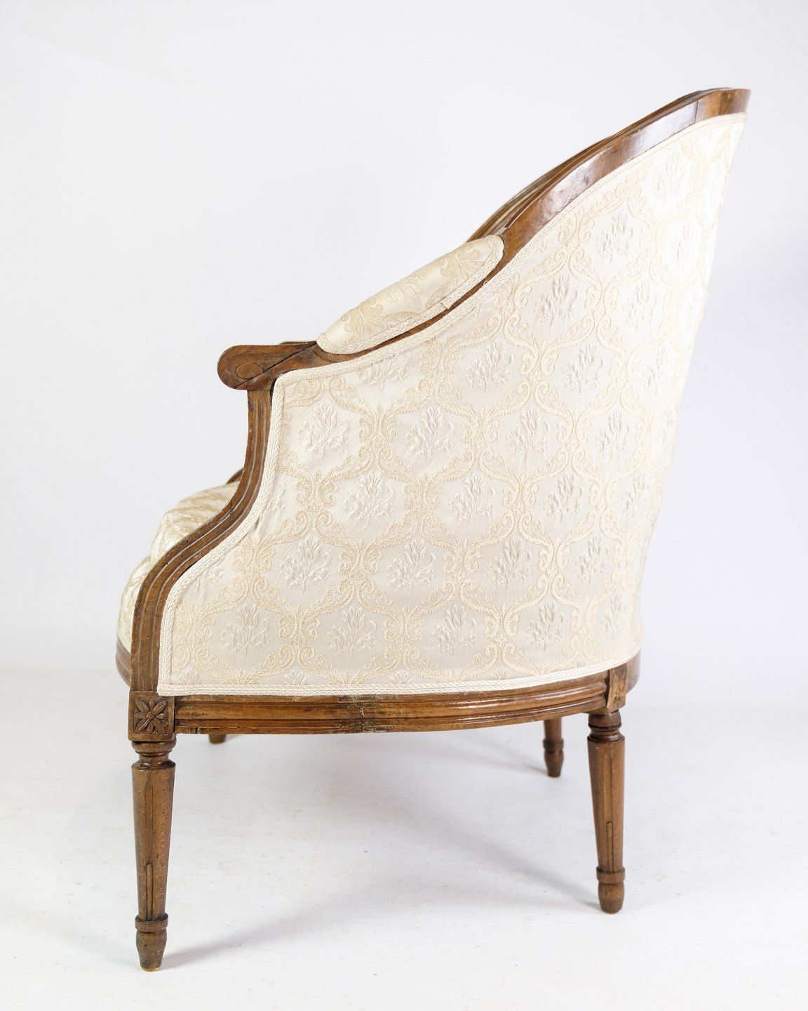 A Set Of Two Louise Seize Chairs In Polished Mahogany With Brightly Decorated Fabric From 1880s. photo vinterior