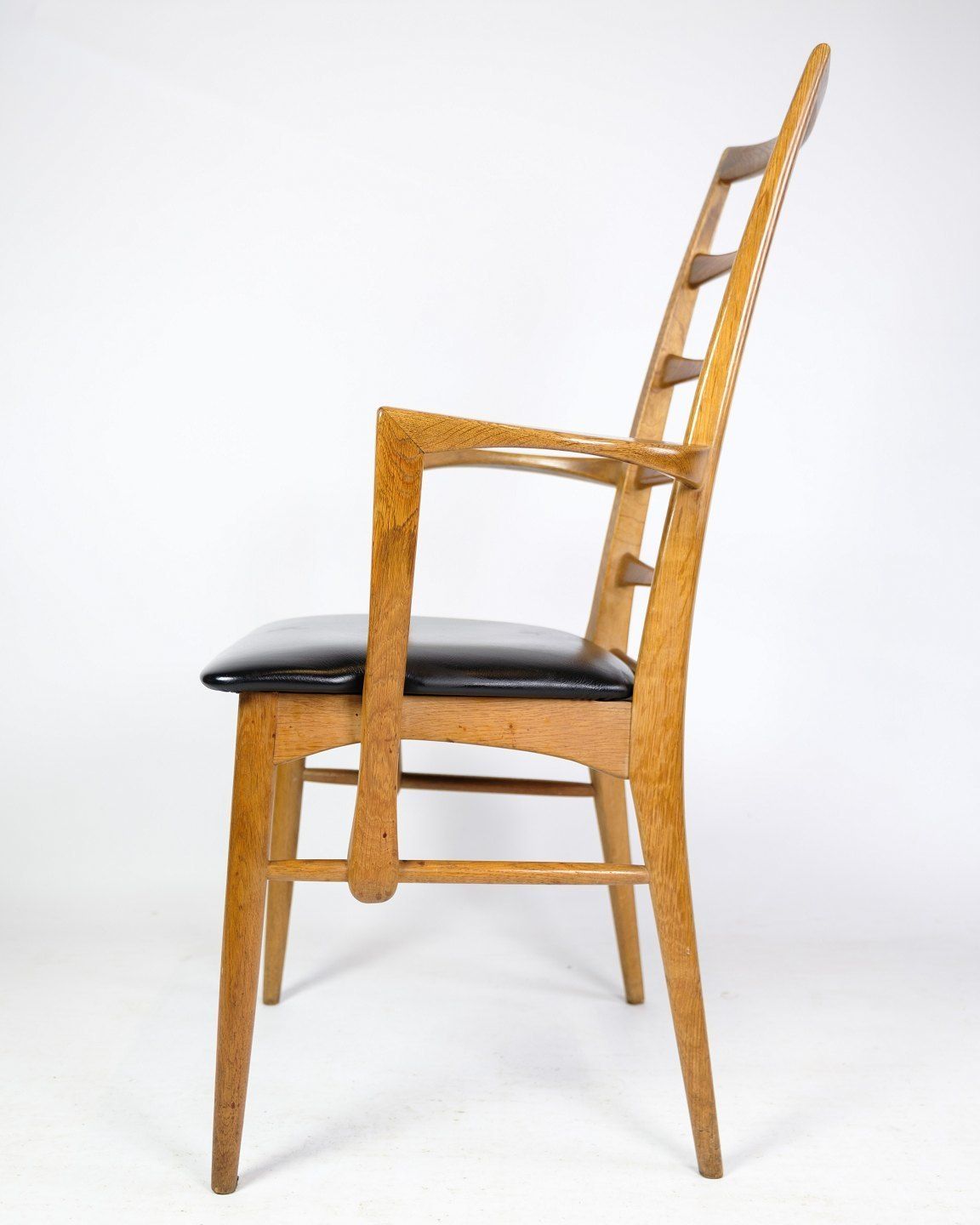 Armchair In Oak, Model Lis, Designed By Niels Koefoed And Manufactured By Niels Koefoed Møbelfabrik Hornslet From Around 1960. photo for sale