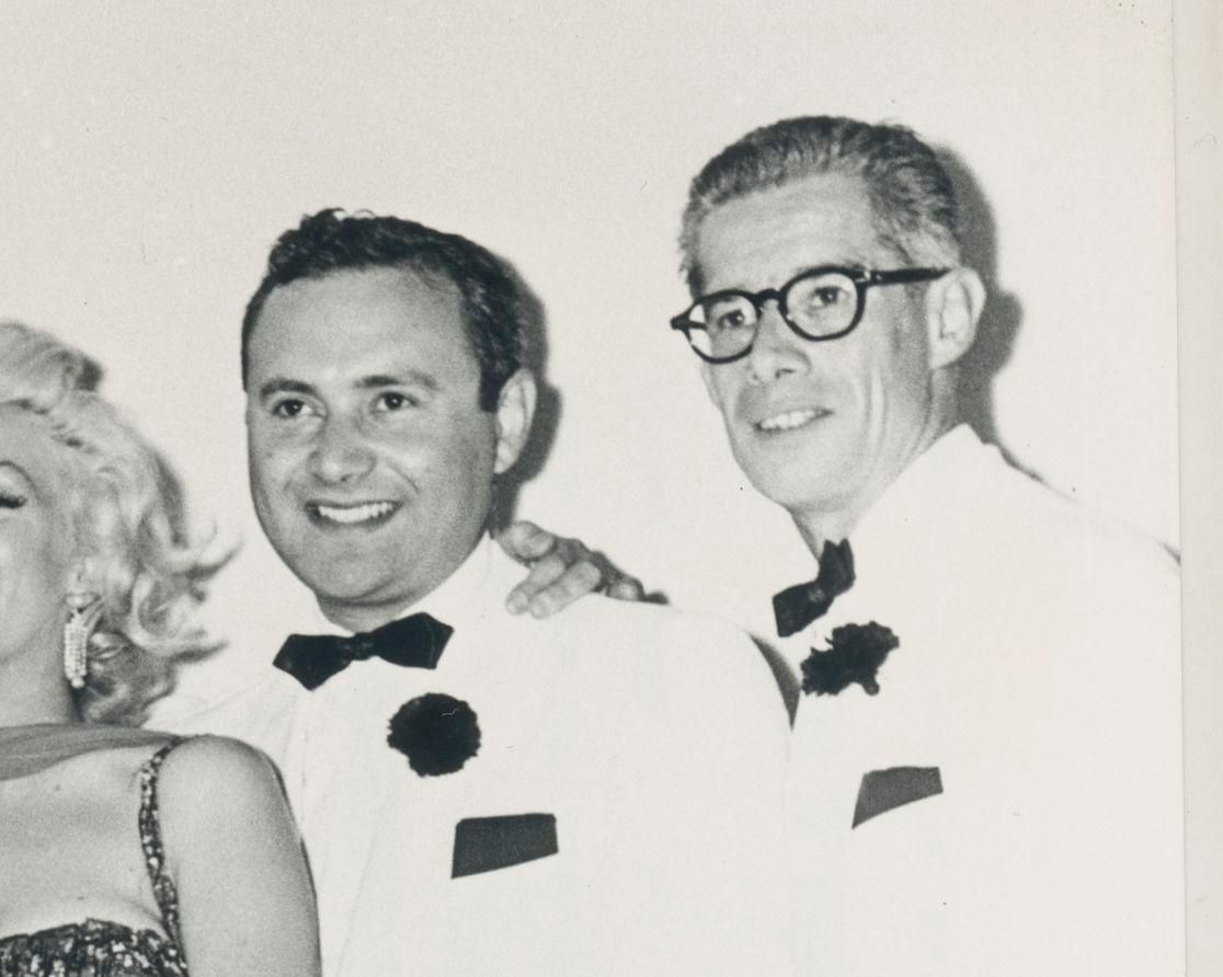 Marilyn Monroe With Anncouncers Of The Klac Radio Station, Hollywood Blvd., 1953 photo 376.0