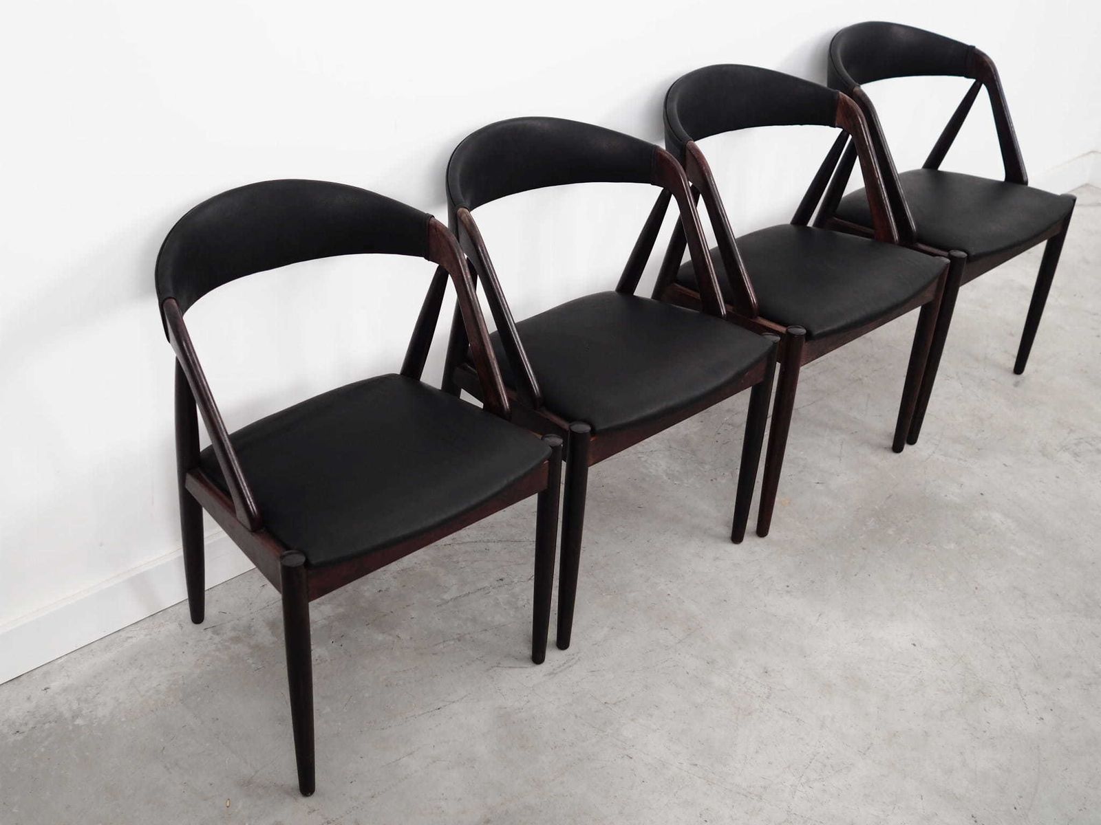 Set Van Vier Vintage Stoelen, Deens Design, Jaren 70, Gemaakt In Denemarken photo Meubels