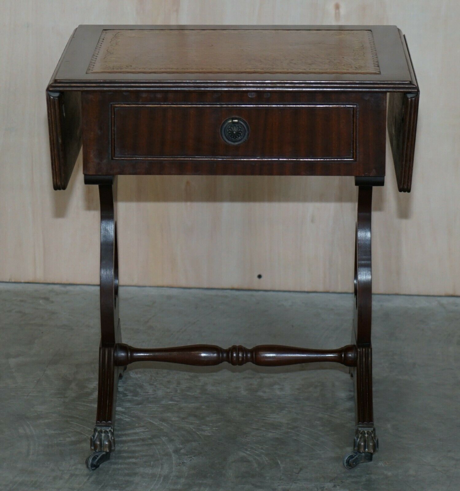 photo furniture Vintage Brown Leather Gold Leaf Side End Table Extending Top Great Games Table