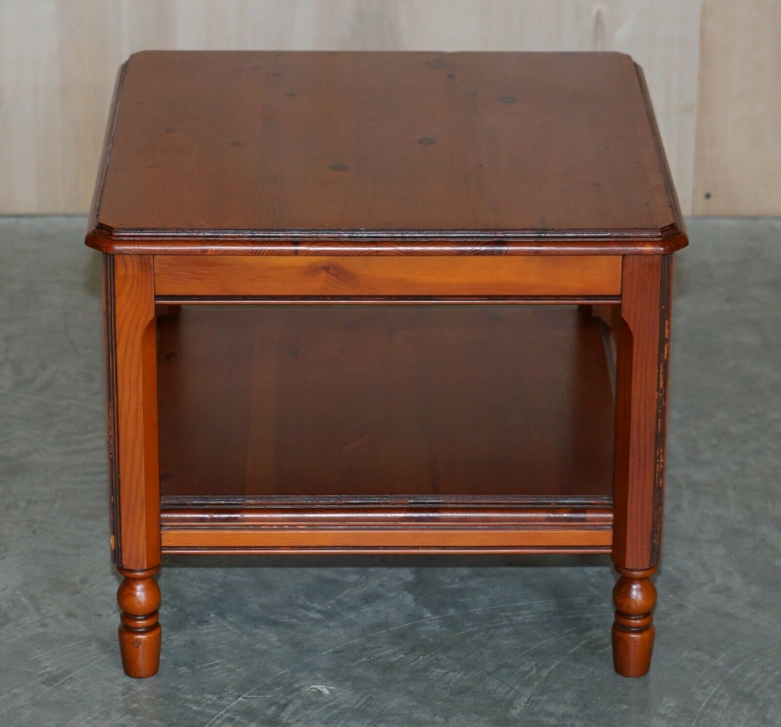 Lovely Vintage Knotty Pine Wood Side End Lamp Wine Table photo for sale