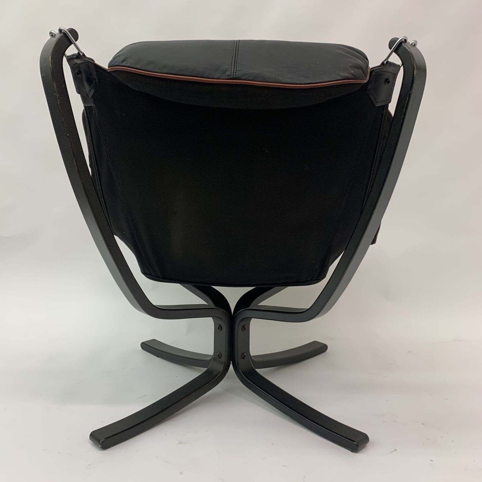 photo buy Falcon Leather Lounge Chair Van Sigurd Ressel Voor Vatne Møbler, Jaren 1970