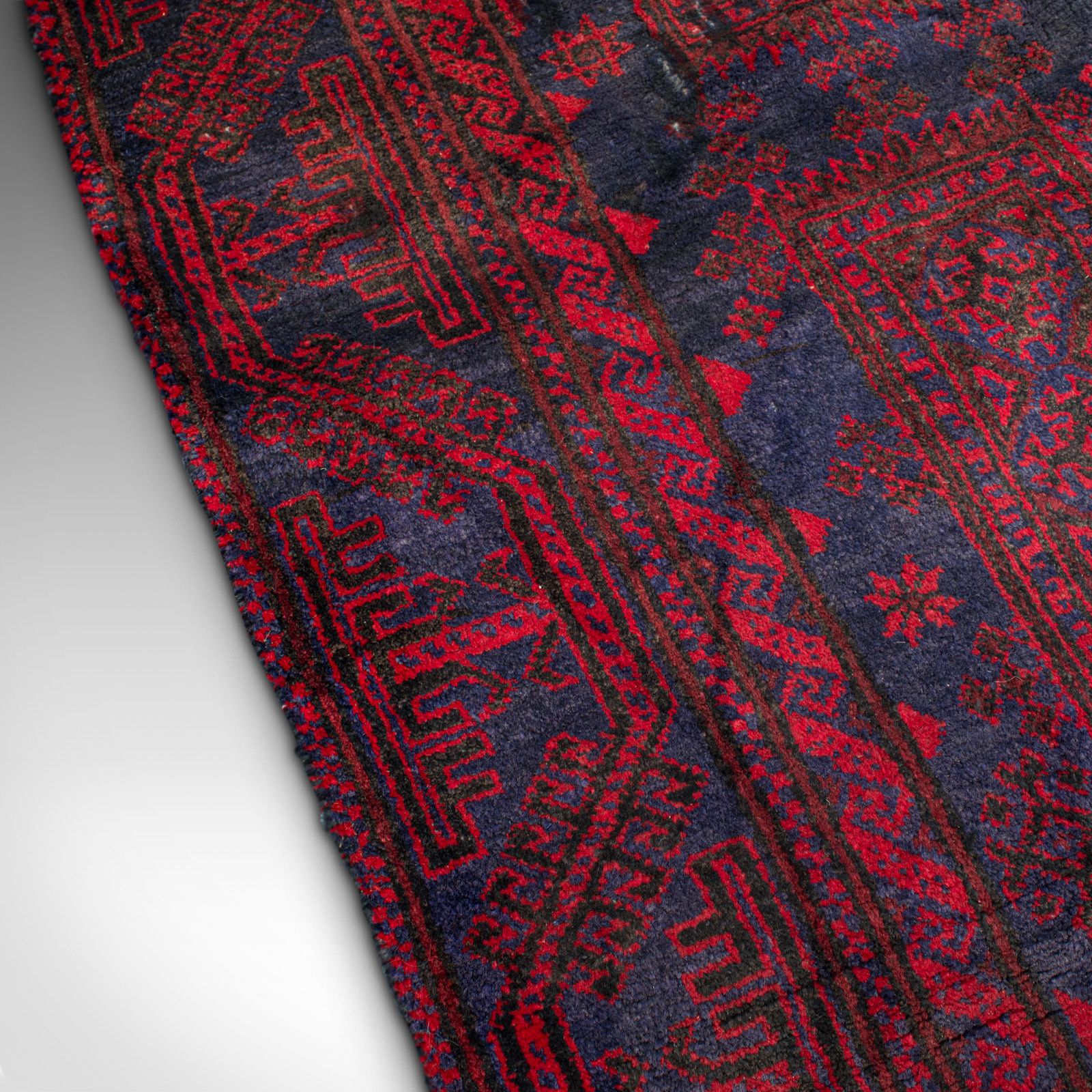 photo furniture Vintage Decorative Baluchi Rug, Middle Eastern, Hall, Lounge Carpet, Circa 1930