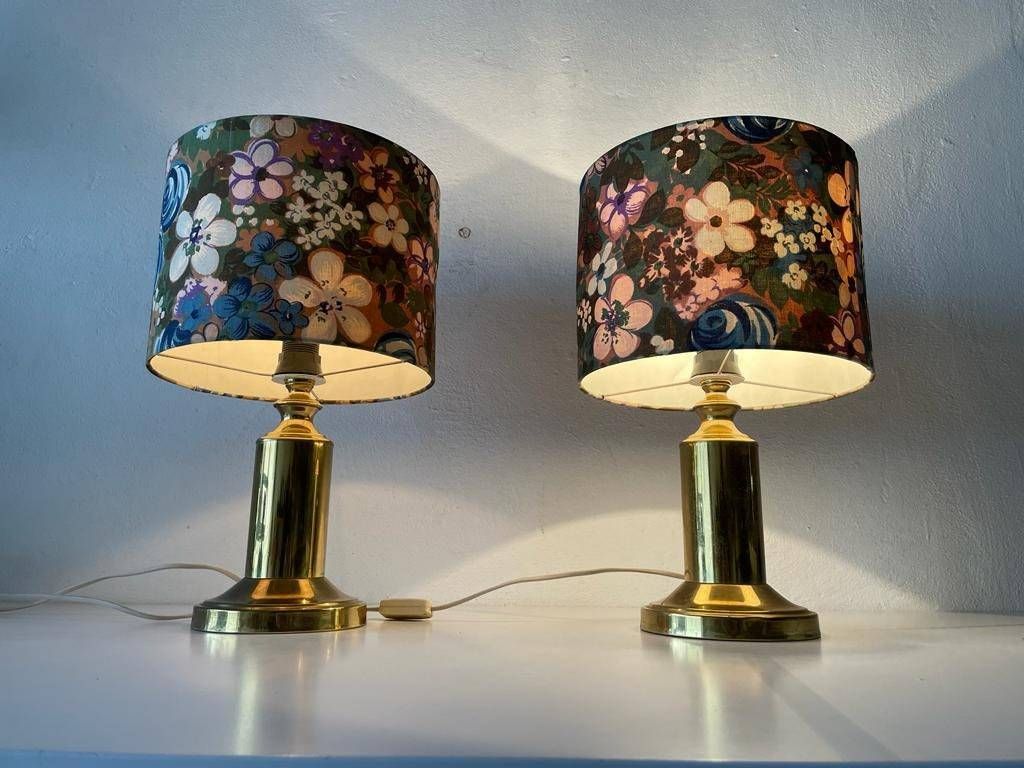 Beautiful Flower Illustrated Fabric Shade & Brass Pair Of Table Lamps, 1980s photo Lighting