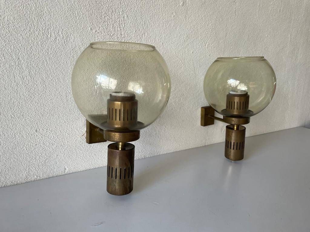 Mid Century Modern Smoke Glass Pair Of Sconces, In Style Of Stilnovo, 1960s, Italy