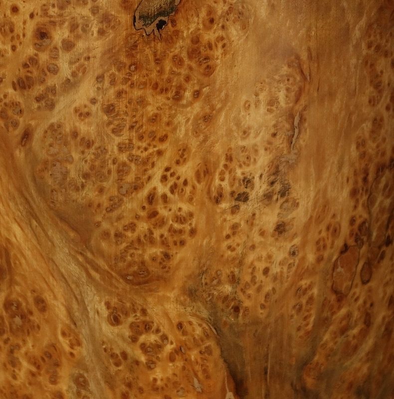 Pedestal Table In Thuya Burl, Art Deco, Early 20th Century photo vinterior