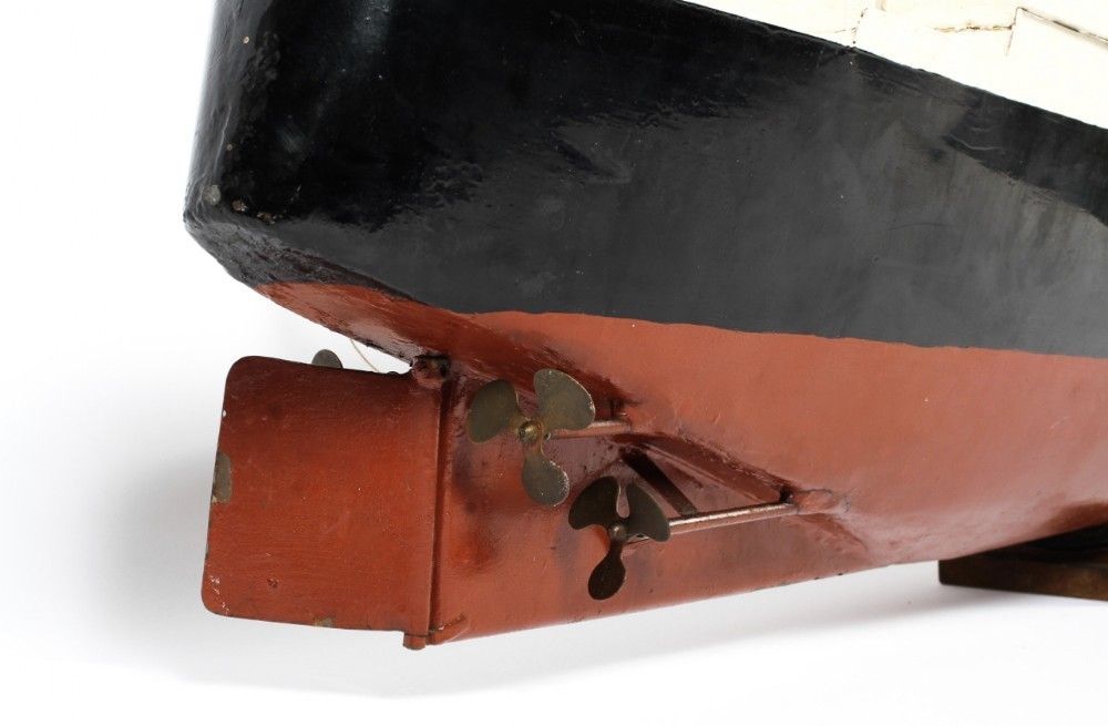Huge Scale Tinplate Model Of Rms The Queen Mary photo Art