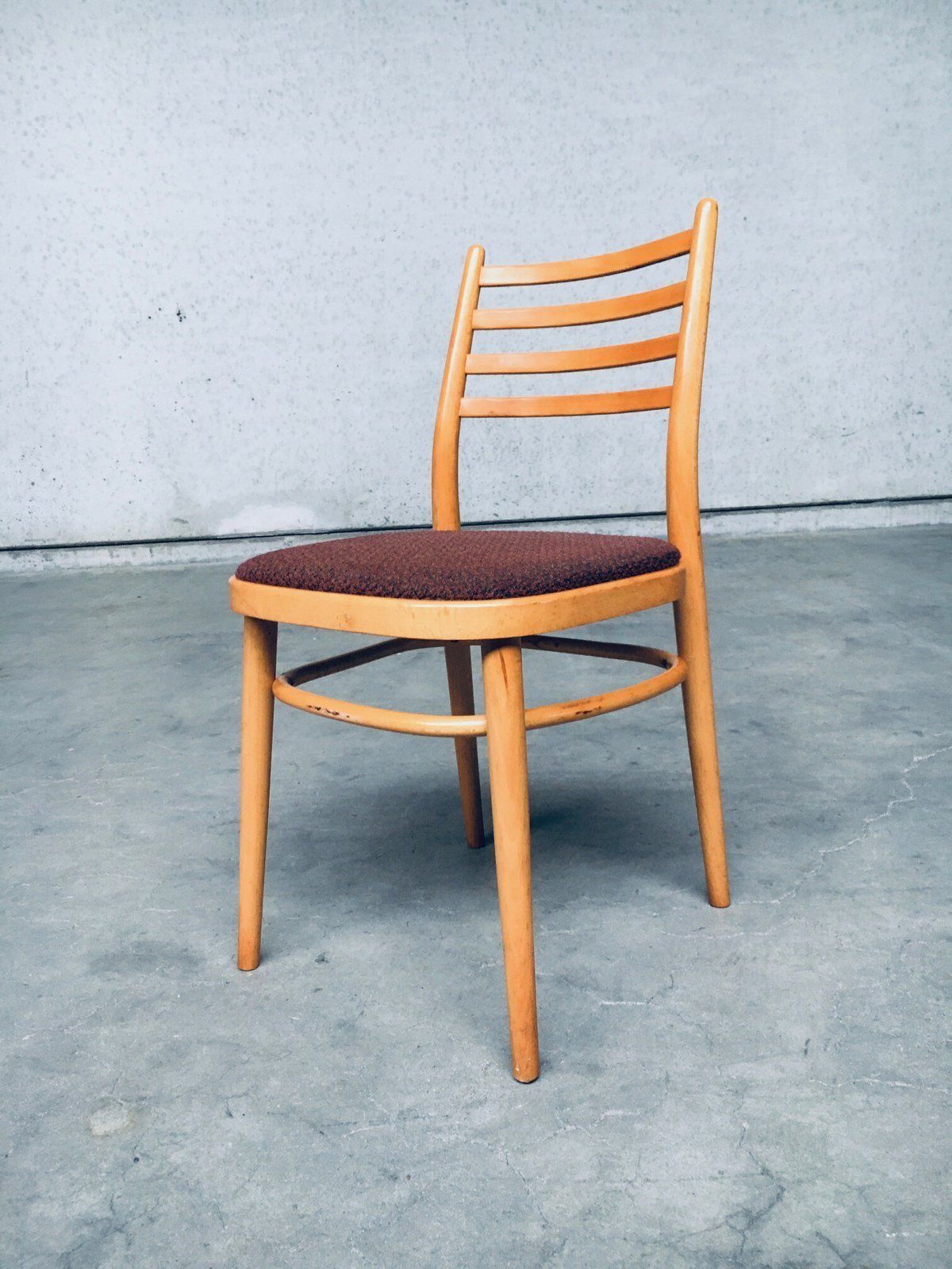 photo furniture Mid Century Modern Design Eetkamerstoelen Van Ton, 1968, Tsjecho Slowakije