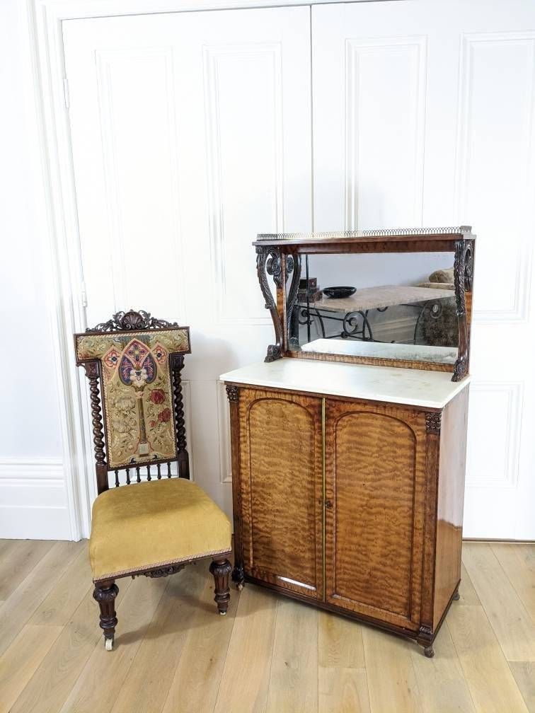 An Fine Antique William IV 'Plum Pudding Mahogany' Chiffonnier Of Super Quality Chiffonier