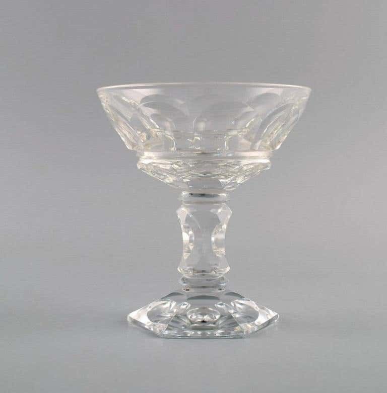 Baccarat, France, 9 Art Deco Champagne Bowls In Clear Crystal Glass photo for sale