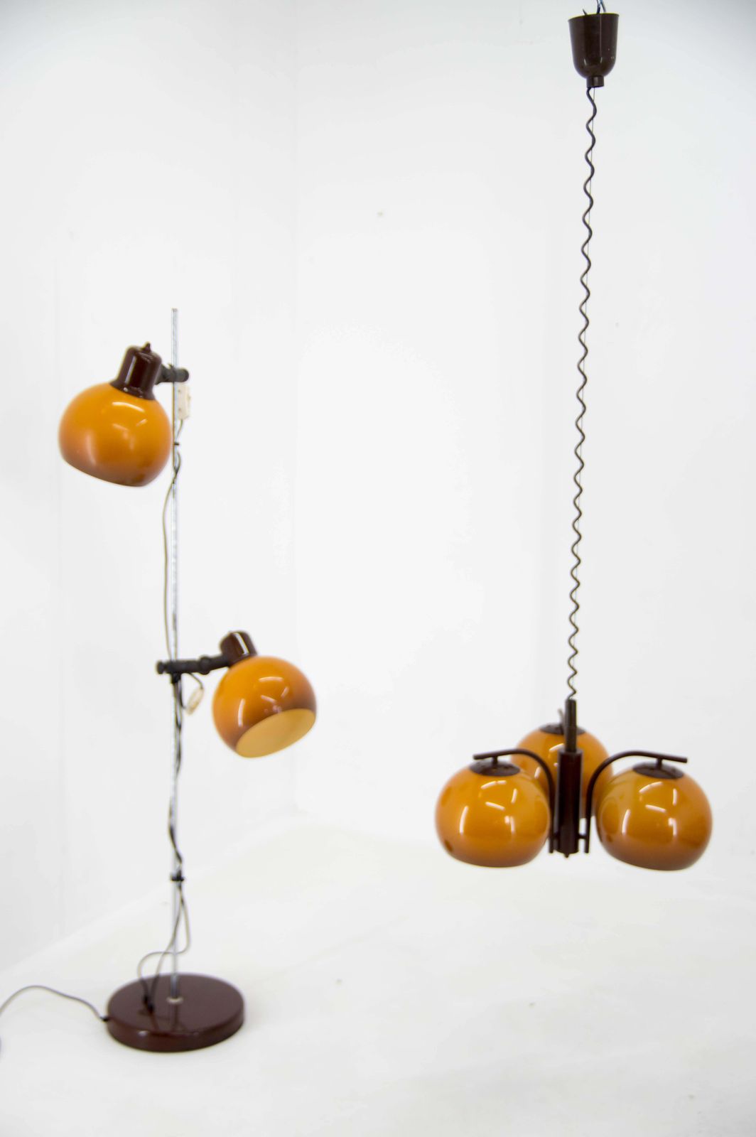 Set Of Floor Lamp And Chandelier, Hungary, 1960s photo vinterior